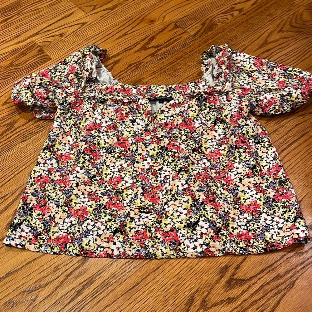 Central Park West Woman’s Colorful Floral Top Size S